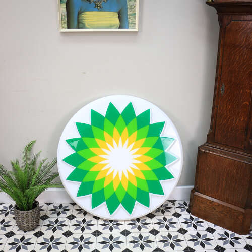 Garage Forecourt BP Sign Illuminating in Plastic Helios Pattern