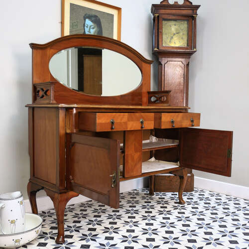 Edwardian Mirror Back Sideboard in Mahogany with Cabriole Legs