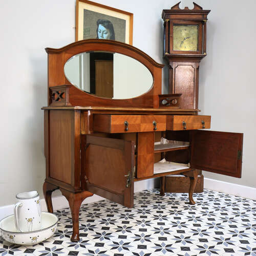 Edwardian Mirror Back Sideboard in Mahogany with Cabriole Legs